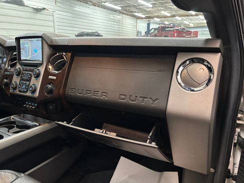 Used 2016 Ford F250 Lariat w/ Lariat Ultimate Package image 30