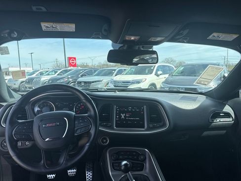 Used 2022 Dodge Challenger R/T Scat Pack RWD image 21