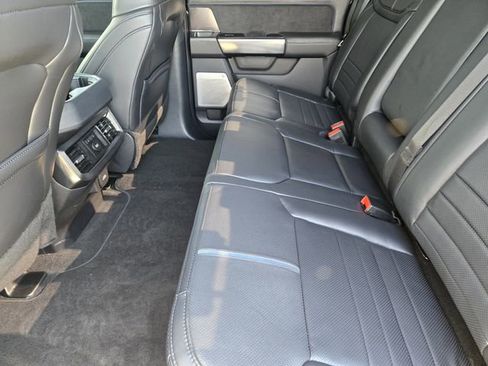 Used 2026 Ford F250 Platinum image 32