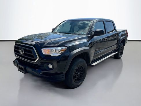 Used 2023 Toyota Tacoma SR5 w/ SX Package image 3