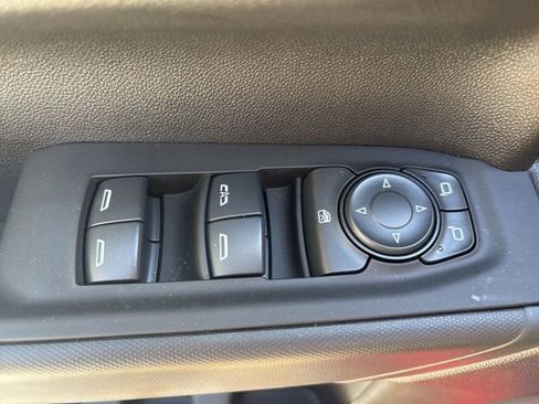 Used 2025 Chevrolet Silverado 1500 Custom Trail Boss w/ Turbomax Blackout Package AWD/4WD image 30