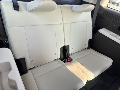 Used 2025 Hyundai Santa Fe Calligraphy FWD image 13