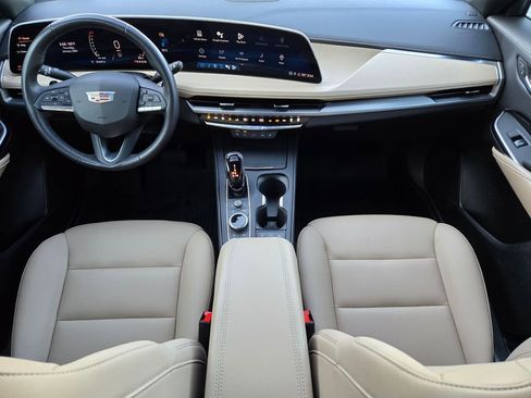 Certified 2024 Cadillac XT4 Luxury w/ Cold Weather Package image 13