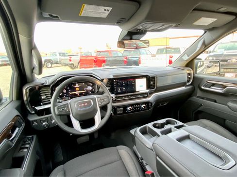 New 2026 GMC Sierra 1500 Elevation image 38