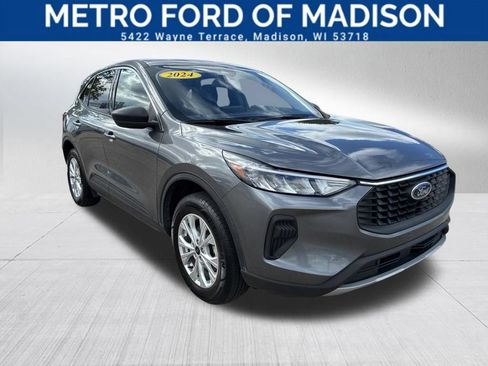 Used 2024 Ford Escape Active AWD/4WD image 3