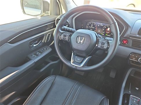 Used 2025 Honda Pilot Elite image 10
