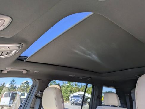 New 2025 Jeep Grand Cherokee L Limited image 17