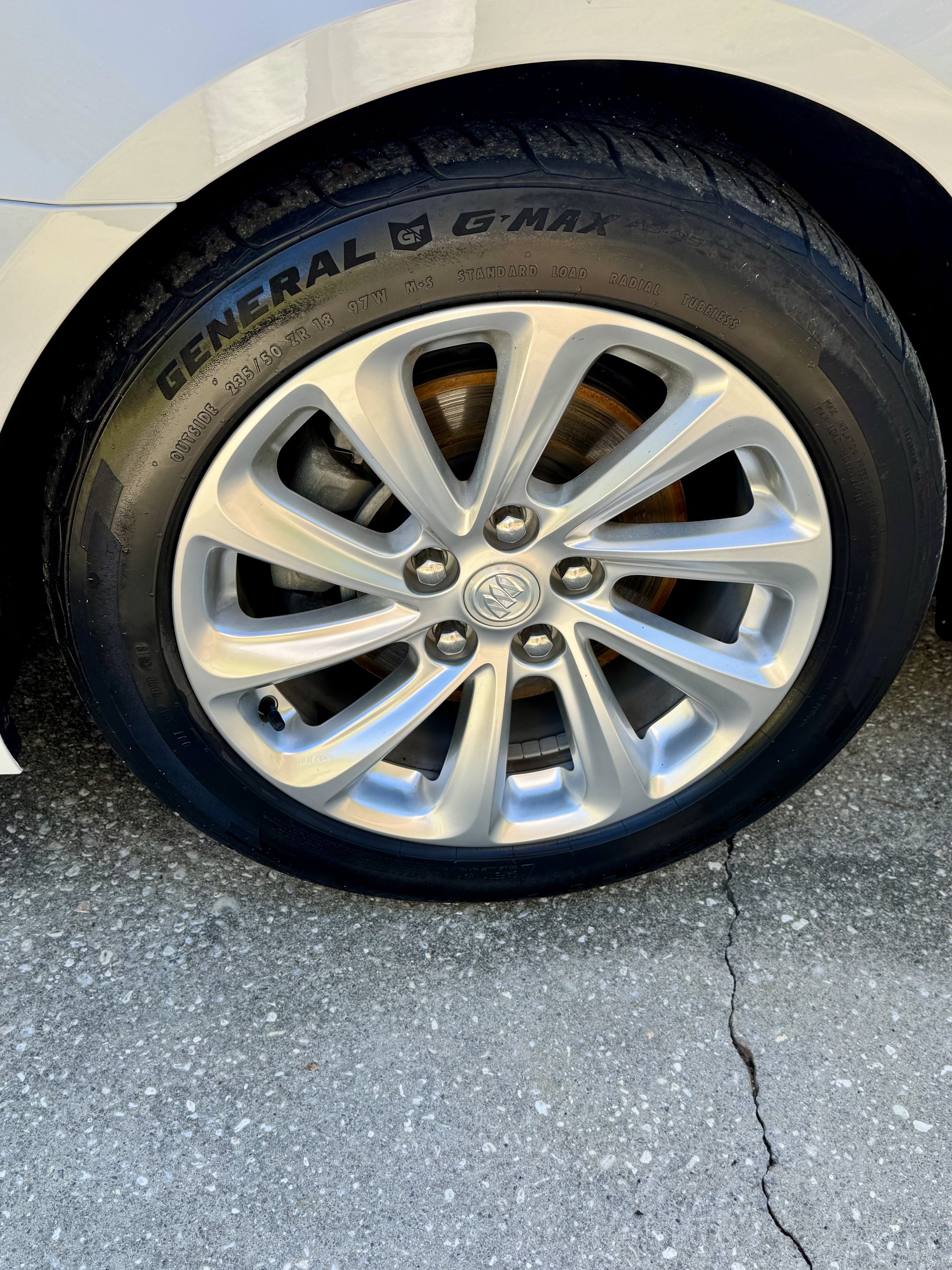 Used 2014 Buick LaCrosse Leather FWD image 19