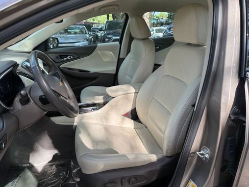 Used 2024 Chevrolet Malibu LT image 30