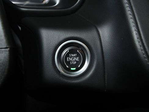 Used 2021 Chevrolet Tahoe Z71 w/ Z71 Signature Package image 16