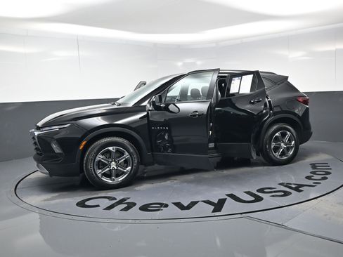 Certified 2024 Chevrolet Blazer LT w/ Convenience Package image 20