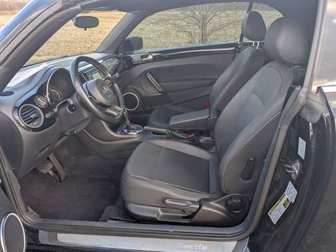 Used 2014 Volkswagen Beetle 2.5 image 9
