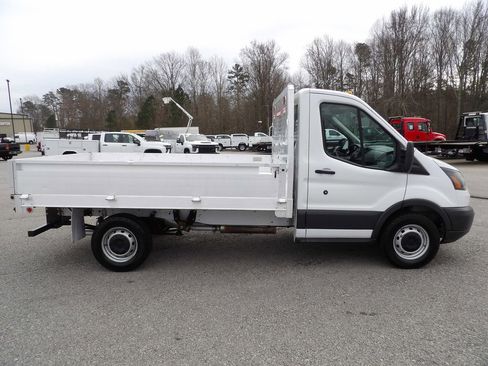 Used 2017 Ford Transit 250 138 RWD image 6