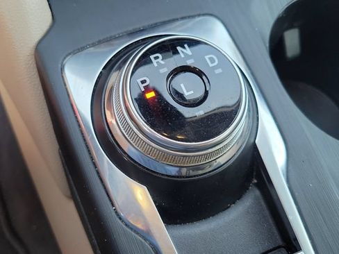 Used 2020 Ford Escape SE FWD image 22