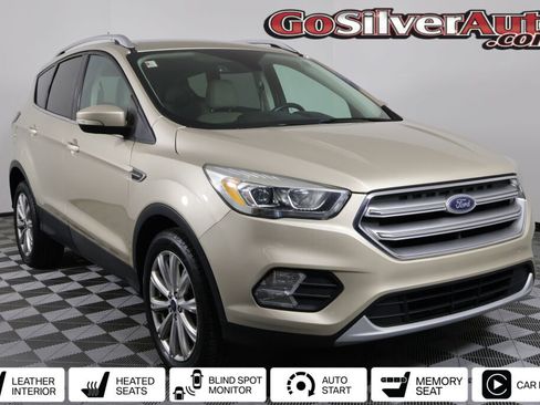 Used 2017 Ford Escape Titanium image 1