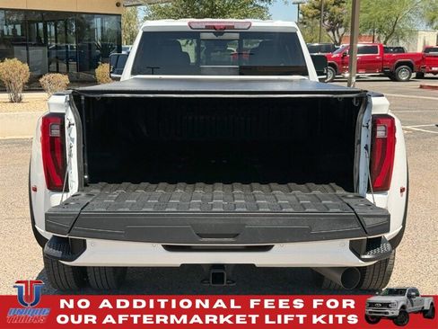 Used 2024 GMC Sierra 3500 Denali w/ Denali Reserve Package AWD/4WD image 9