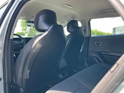 Certified 2025 Kia K4 FWD image 9