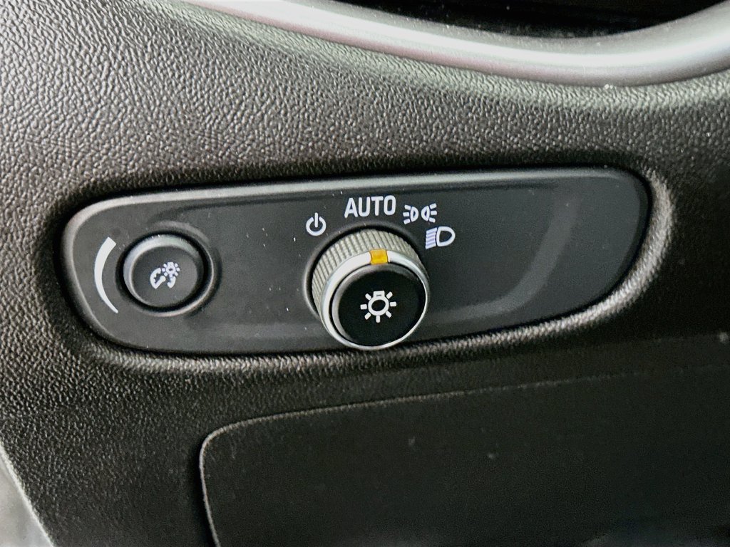 Used 2024 Chevrolet Malibu LT FWD image 16