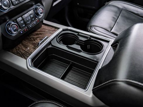 Used 2019 Ford F250 Lariat w/ Lariat Value Package image 19