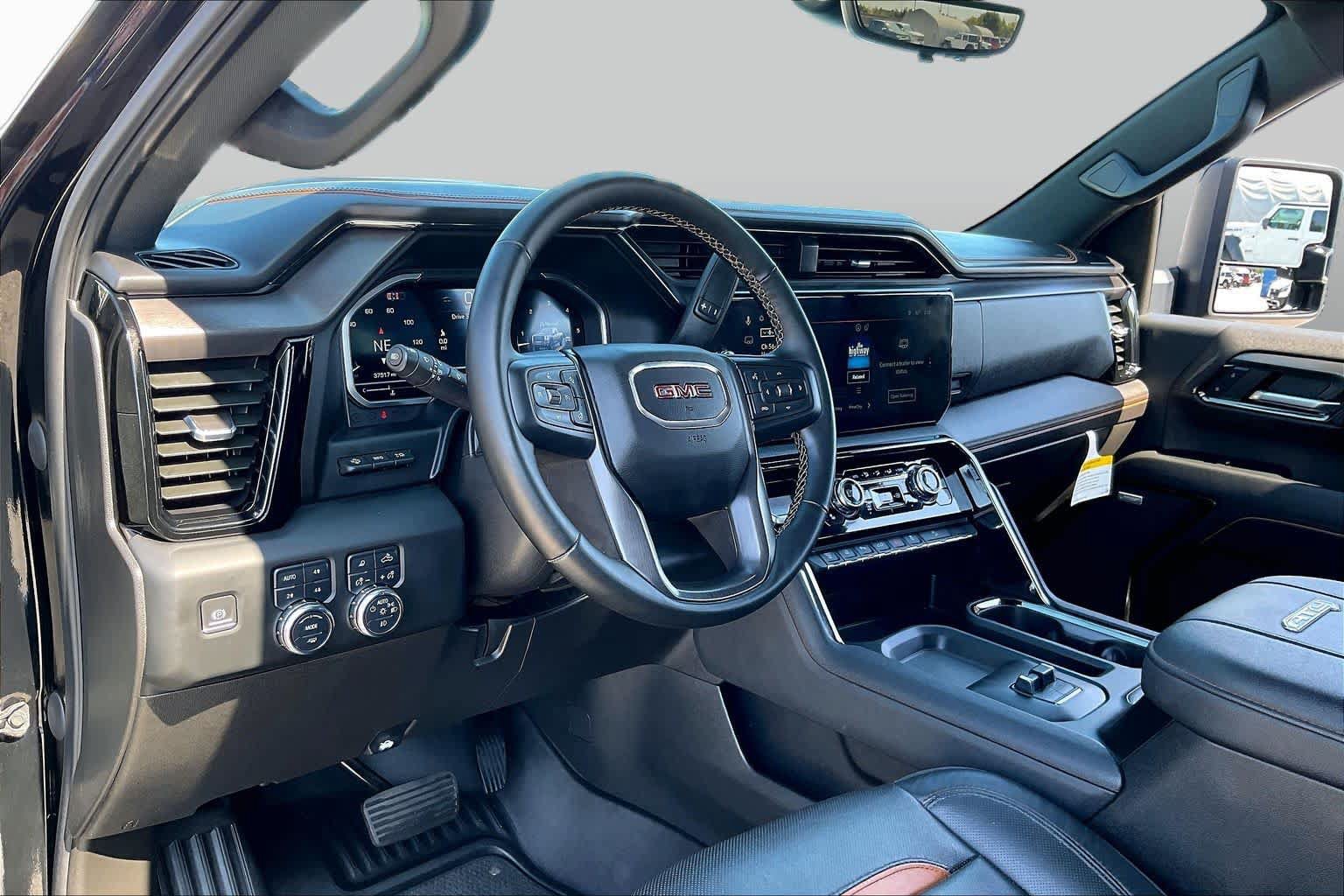 Used 2024 GMC Sierra 3500 AT4 w/ AT4 Premium Plus Package AWD/4WD image 18