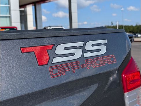 Used 2020 Toyota Tundra SR5 w/ SR5 Upgrade Package image 9