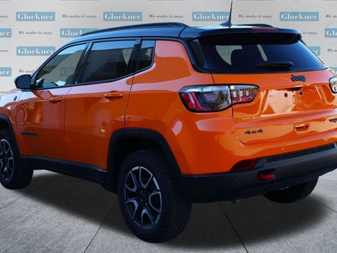 New 2026 Jeep Compass Trailhawk w/ Sun, Sound & Navigation Group AWD/4WD image 8