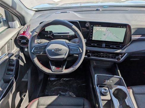 New 2026 Chevrolet Equinox RS w/ LPO, Floor Liner Package image 13