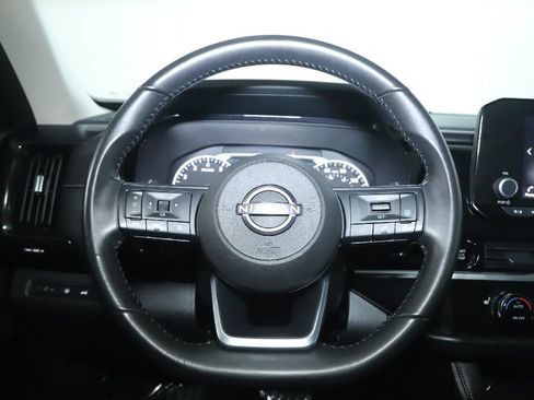 Certified 2025 Nissan Pathfinder SV FWD image 21