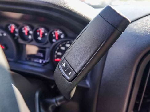 Used 2025 Chevrolet Silverado 1500 Custom Trail Boss w/ Dark Appearance Package image 18