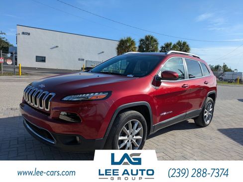 Used 2017 Jeep Cherokee Limited AWD/4WD image 7