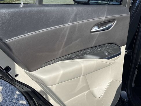 Used 2022 Cadillac XT4 Premium Luxury w/ Safety Alert Package image 12