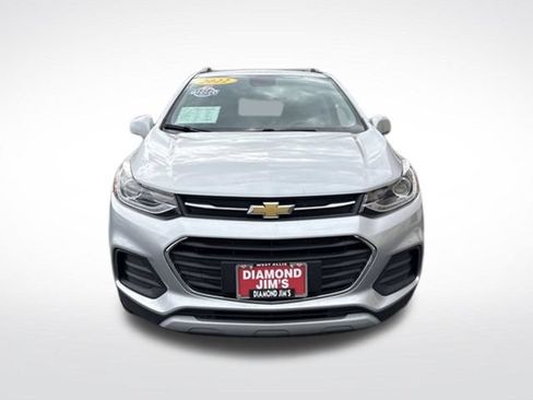Used 2022 Chevrolet Trax LT w/ Driver Confidence Package AWD/4WD image 2
