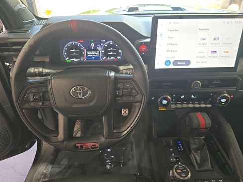 Used 2025 Toyota Tacoma TRD Pro AWD/4WD image 15