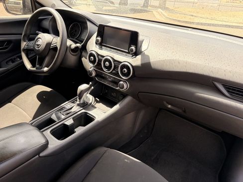 Used 2024 Nissan Sentra S FWD image 11