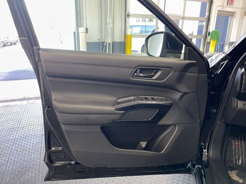 New 2026 Nissan Pathfinder SV FWD image 19