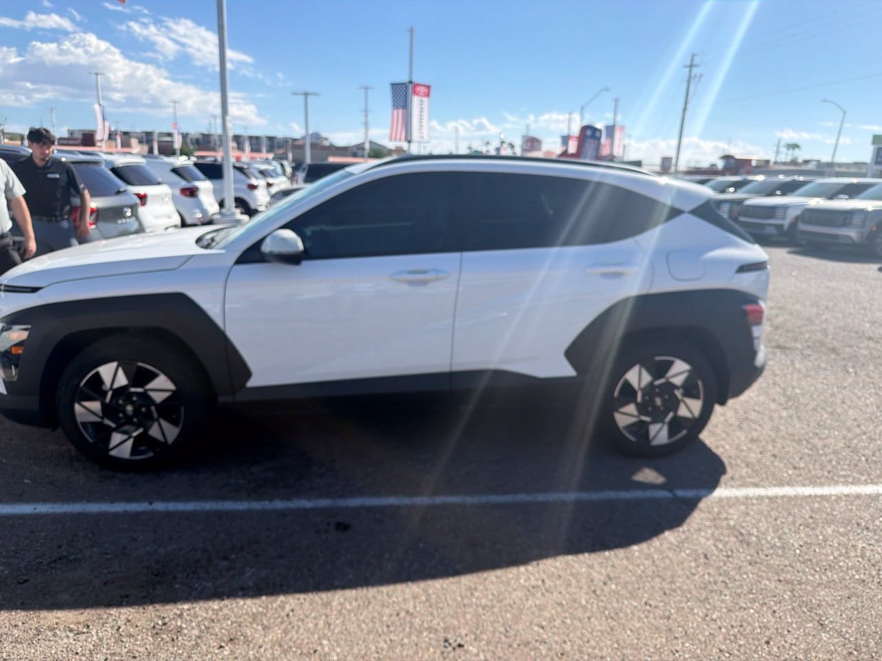 Used 2025 Hyundai Kona SEL FWD image 3