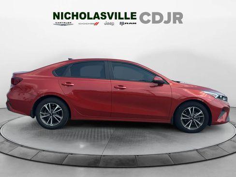 Used 2024 Kia Forte LXS w/ LXS Technology Package FWD image 6
