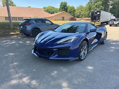 Used 2025 Chevrolet Corvette Z06 w/ Stealth Interior Trim Package RWD image 1