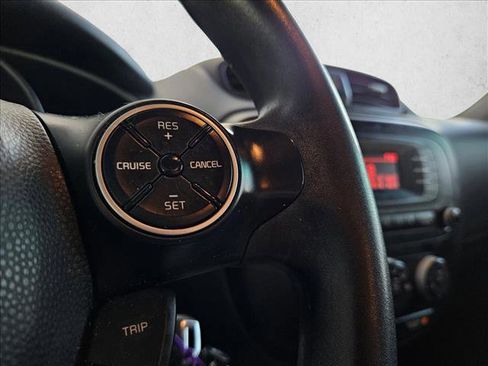 Used 2016 Kia Soul FWD image 16