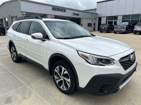 Used 2020 Subaru Outback Limited XT w/ Popular Package #2 AWD/4WD image 2