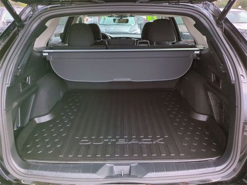 Used 2023 Subaru Outback Premium image 13