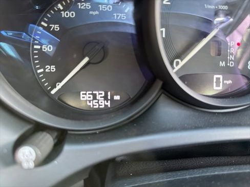 Used 2022 Porsche Macan image 18