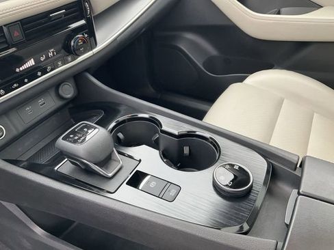 Certified 2023 Nissan Rogue SV w/ SV Premium Package image 27