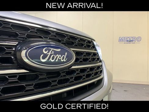 Used 2022 Ford Explorer XLT w/ Equipment Group 202A AWD/4WD image 49