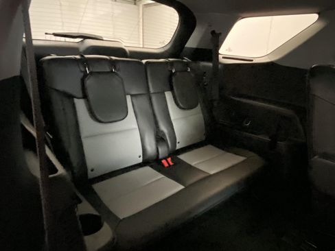 Used 2022 Ford Explorer XLT w/ Equipment Group 202A AWD/4WD image 15