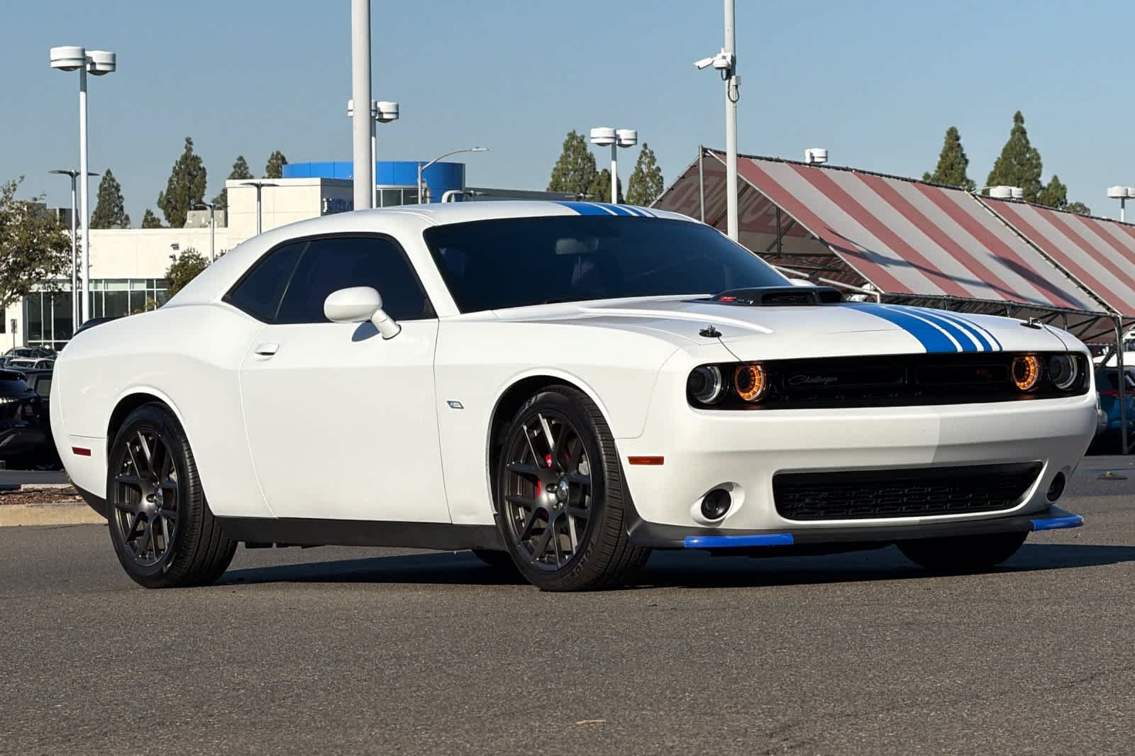 Used 2019 Dodge Challenger R/T Scat Pack w/ Shaker Package RWD image 4