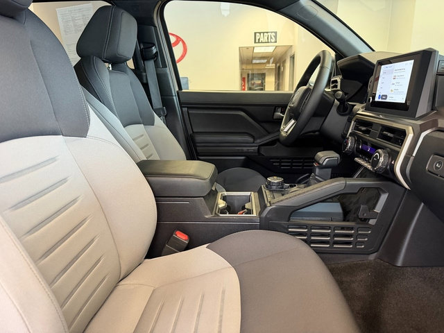 Certified 2026 Toyota Tacoma TRD Off-Road AWD/4WD image 3