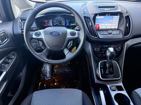 Used 2017 Ford C-MAX Energi SE w/ Equipment Group 401A FWD image 12
