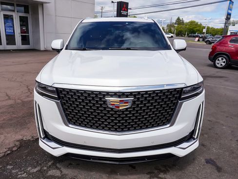 Used 2024 Cadillac Escalade ESV Premium Luxury w/ Performance Package AWD/4WD image 2