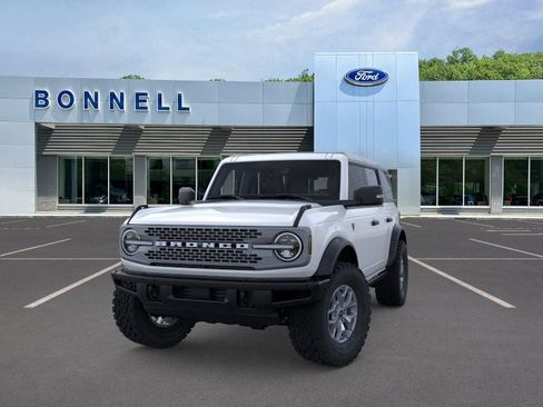 New 2025 Ford Bronco Badlands image 2